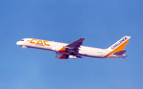 N752CA 757-23APF climbing for altitude