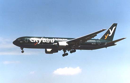 Citybird's OO-CTA in approach into Brussels