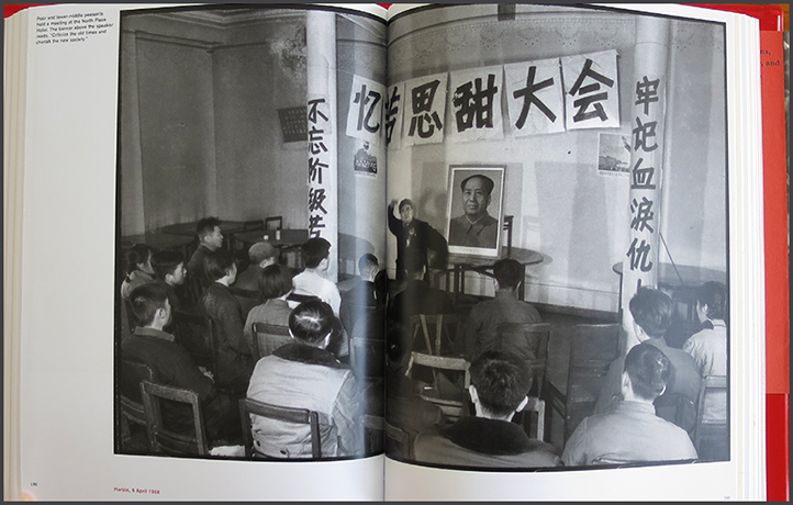 Red-Color News Soldier - Li Zhensheng