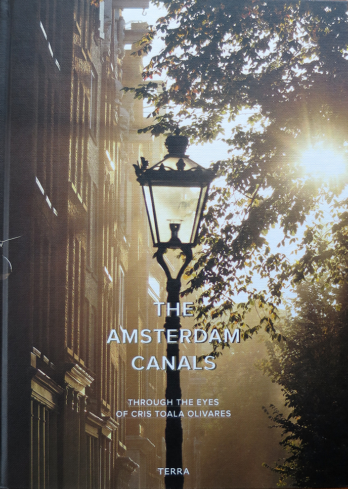 The Amsterdam Canals by Cris Toala Olivares