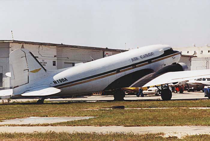 N19BA at Opa Locka in 1999