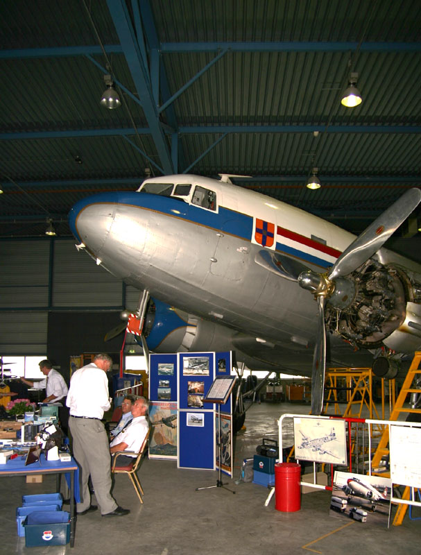 Scenic flight DC-3 PH-DDZ (2005)
