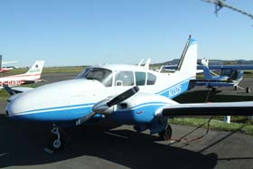 Piper PA-23 N33ZS