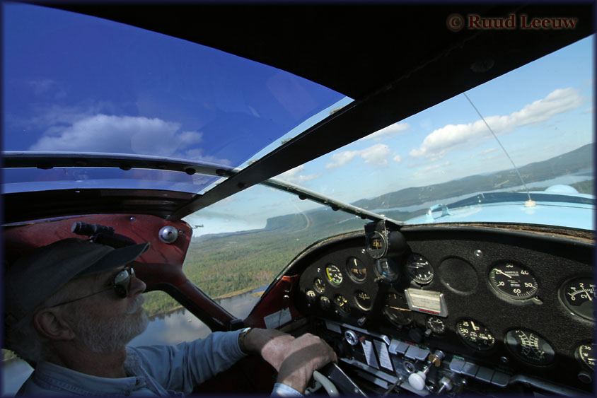 Roger Currier flying the Cessna 195 N145V