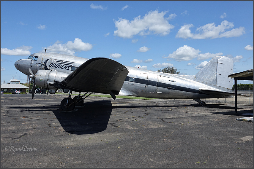 C-47 N4991E @Lodi Airport Caf&eacute;