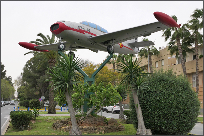 Hispano HA.200 Saeto E.14 A 17 (53-397) in Dos Hermanas (Sevilla)