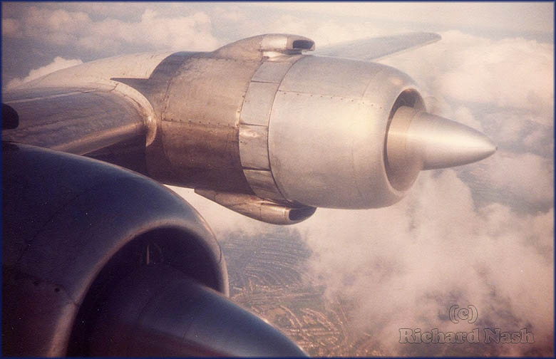Propliner in flight