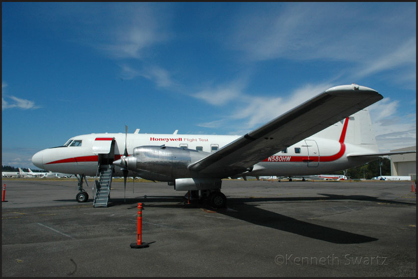 CV580 N580HW