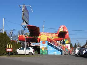 An-2 McDonalds Budapest