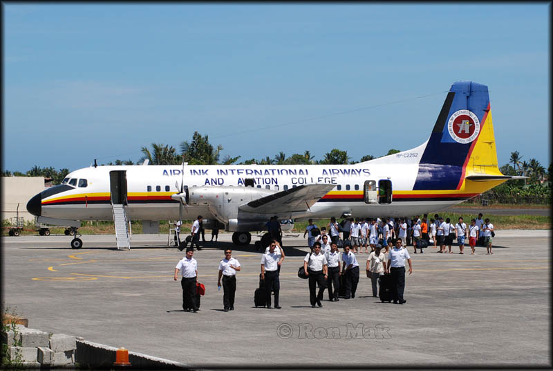 YS-11 RP-C2252