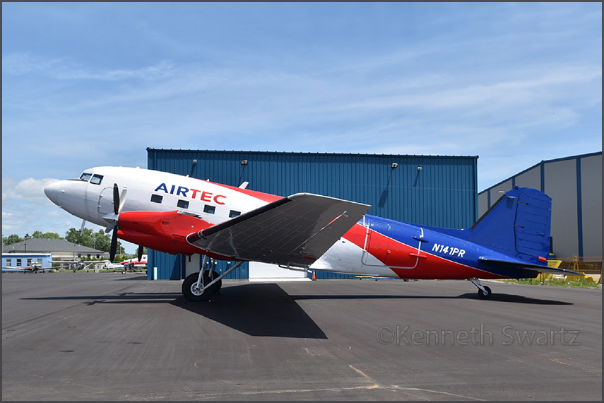 BT-67 N141PR
