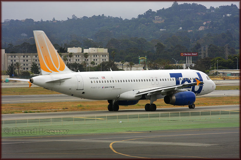N485UA SFO May 2008