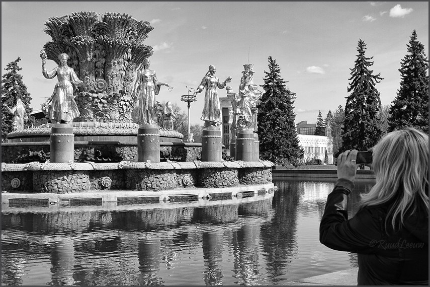 Caught in the act of photograhy -by Ruud Leeuw