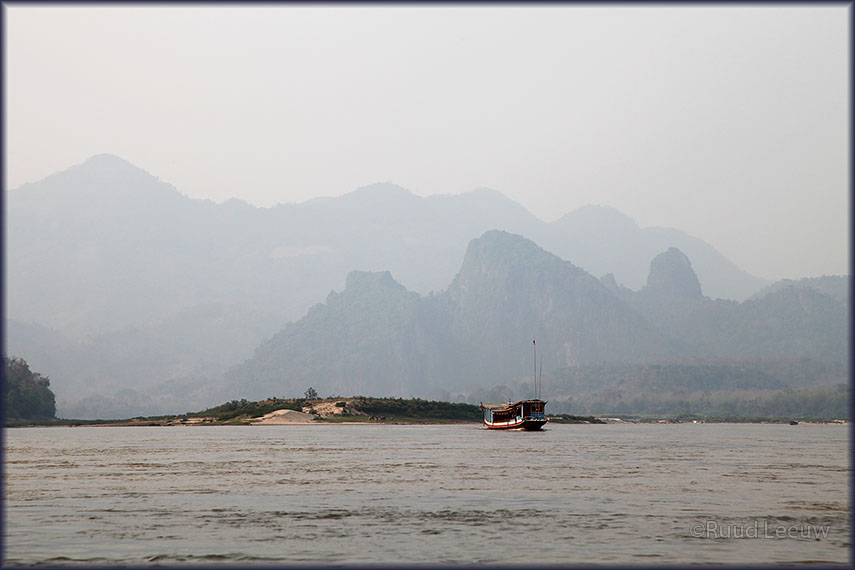 Pak Ou Caves excursion - LAOS