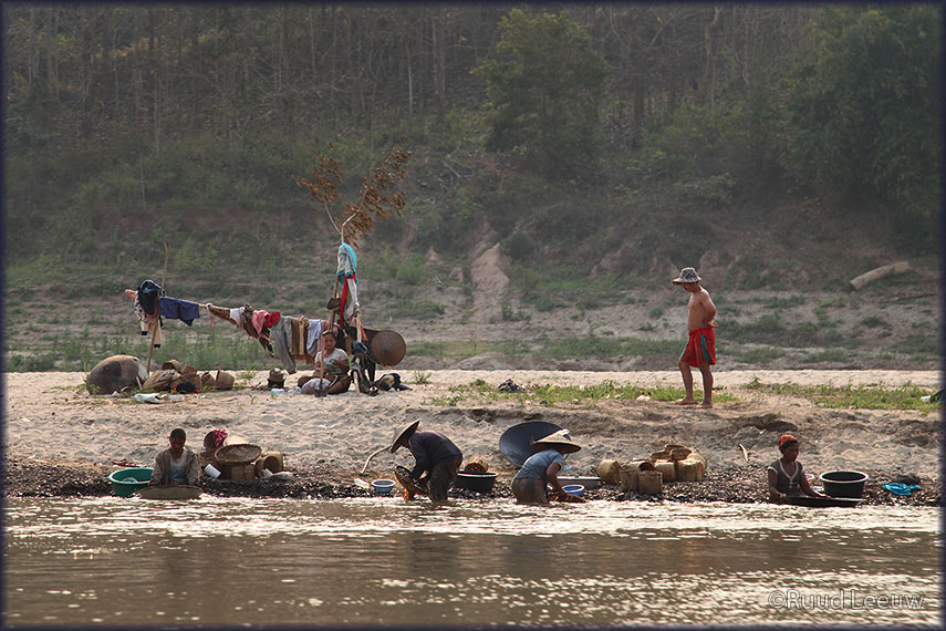 Pak Ou Caves excursion - LAOS