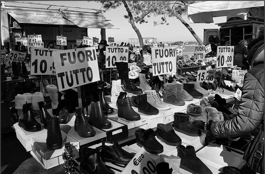 Venice in black & white (2022)