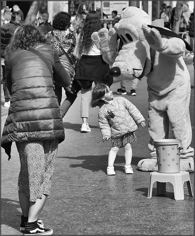 The streets of Valencia for streetphotography (3-3023)