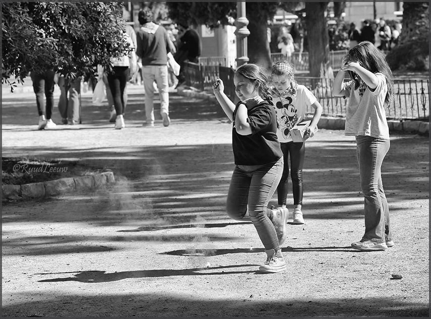 The streets of Valencia for streetphotography (3-3023)