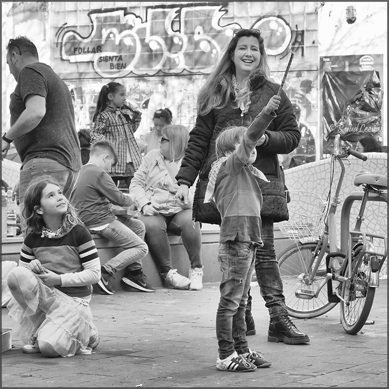 The streets of Valencia for streetphotography (3-3023)