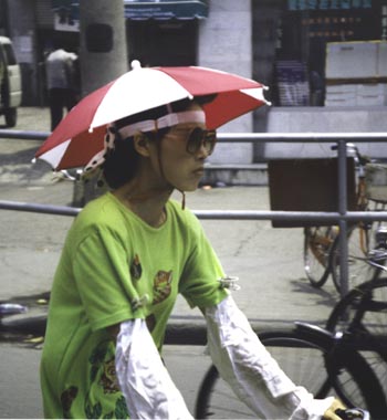A cyclist who was protected herself well !